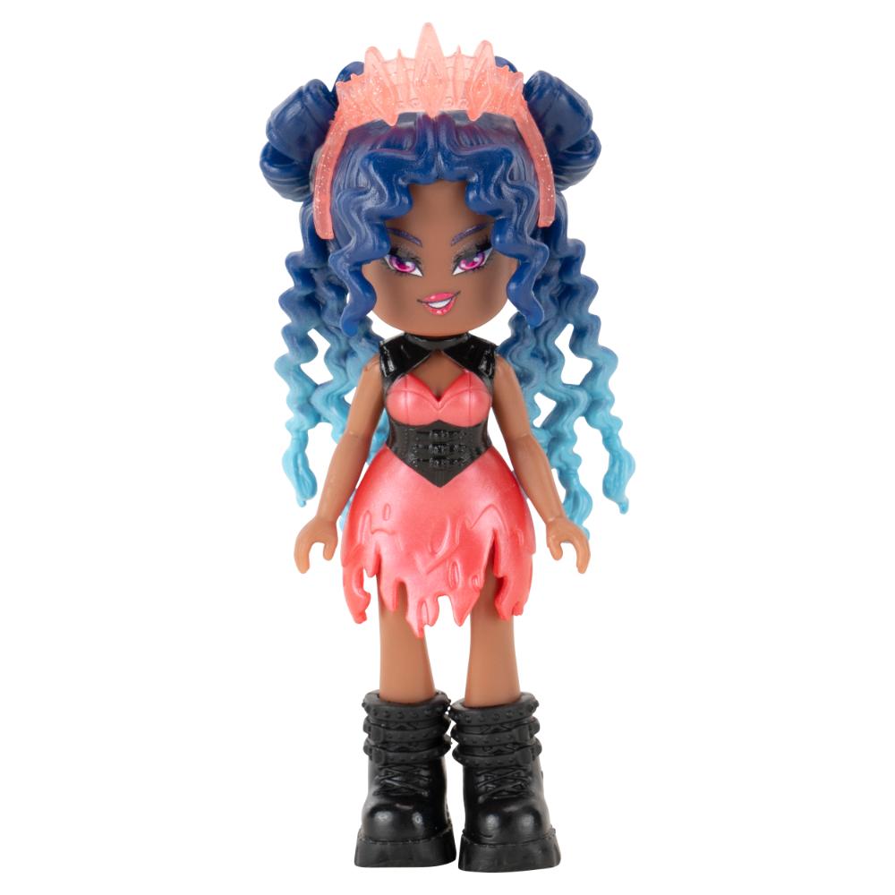 RYH0005-RoyaleHigh-CoreDeluxeFig-FireFairy-OP-Pose1.jpg